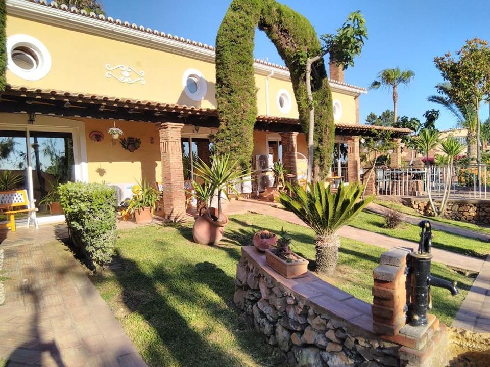 Villa Bora-Bora Пера Экстерьер фото